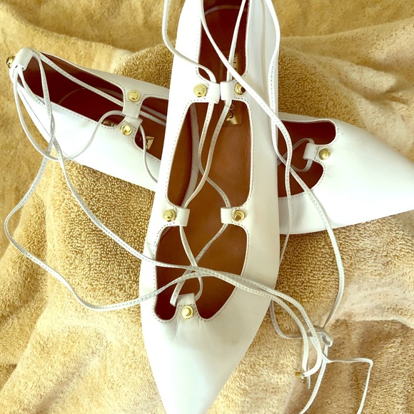 Shoes - Halogen wrap around shoe.